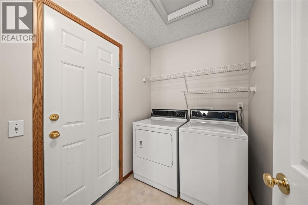 126 Douglas Glen Close SE — photo 20