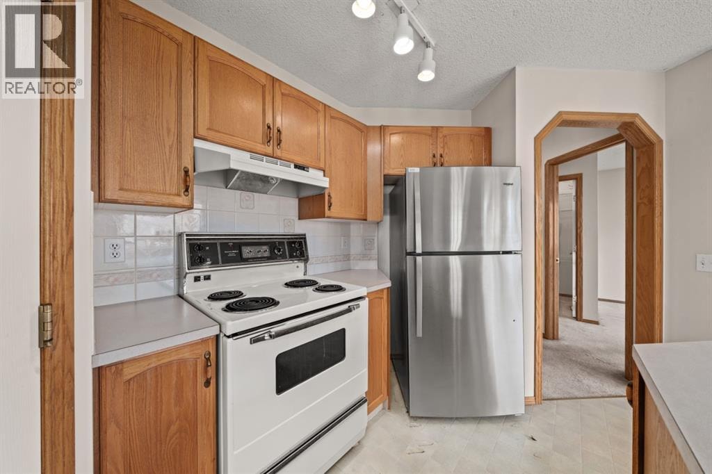 126 Douglas Glen Close SE — photo 10