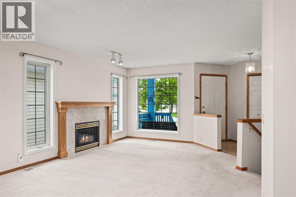 126 Douglas Glen Close SE — photo 5