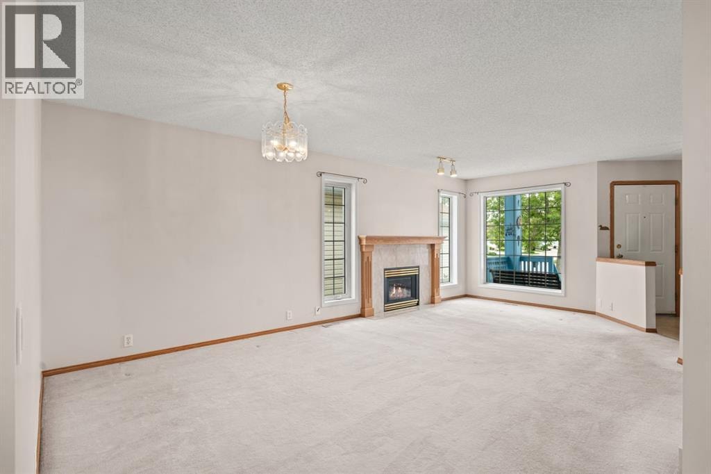 126 Douglas Glen Close SE — photo 4