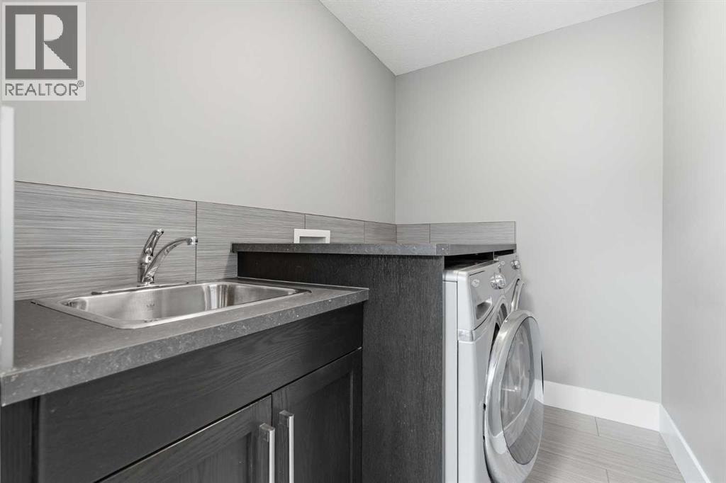 314 30 Avenue NE — photo 28