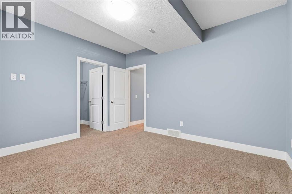 314 30 Avenue NE — photo 32