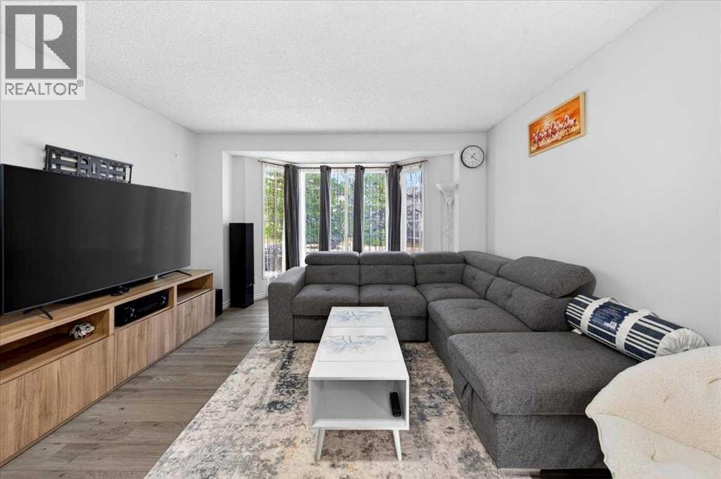6979 Laguna Way NE — photo 6
