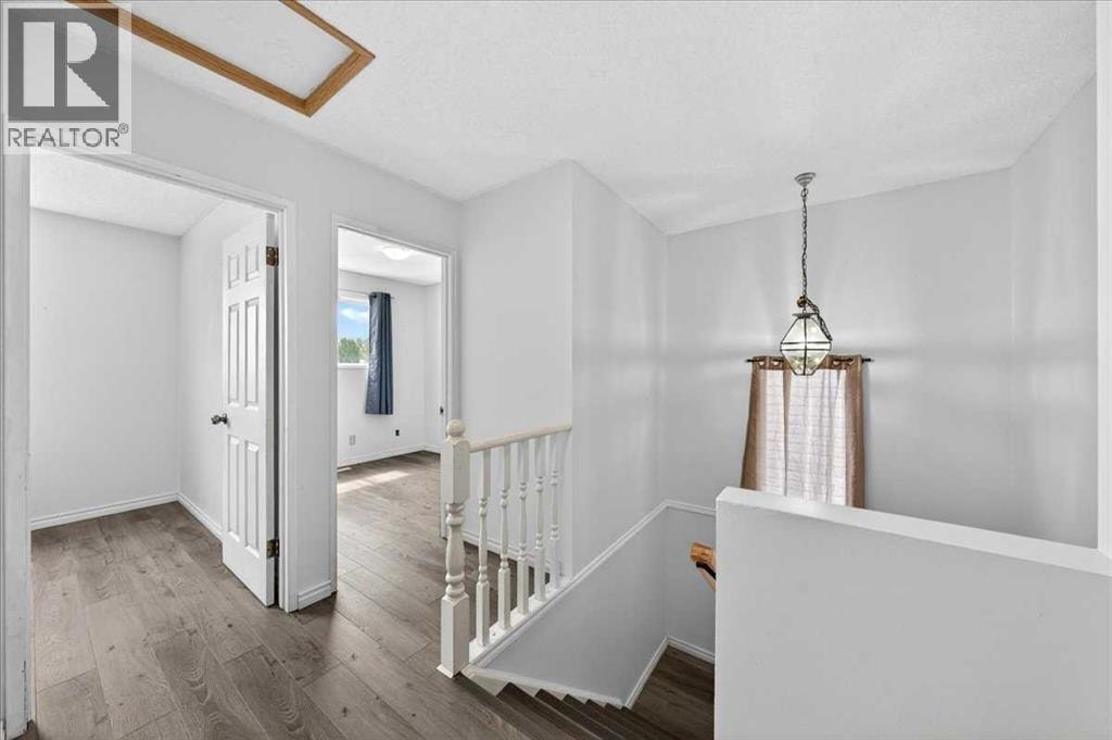 6979 Laguna Way NE — photo 18