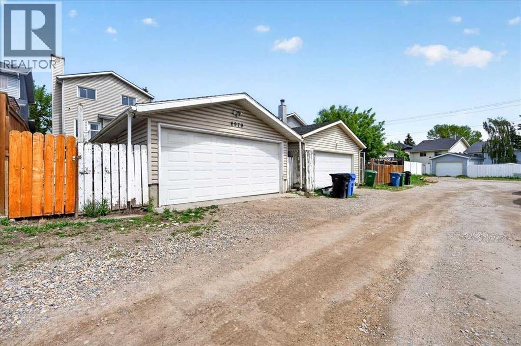 6979 Laguna Way NE — photo 46