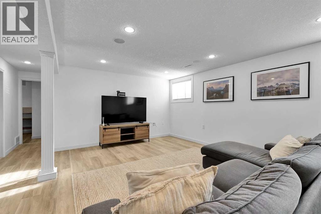 4115 Bowlen Street NW — photo 31