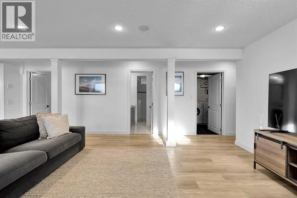 4115 Bowlen Street NW — photo 33
