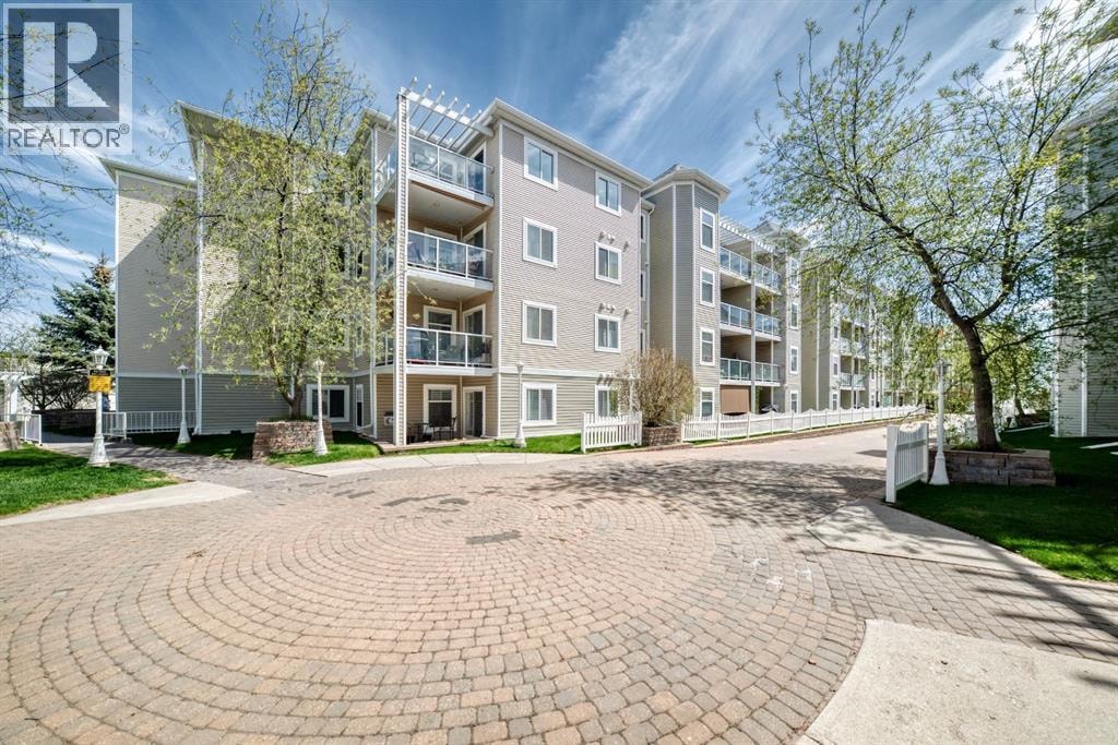 212, 290 Shawville Way SE