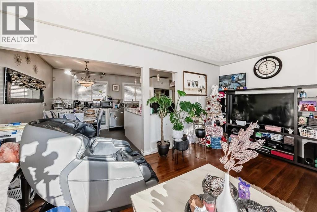 8222 Fairmount Drive SE — photo 18