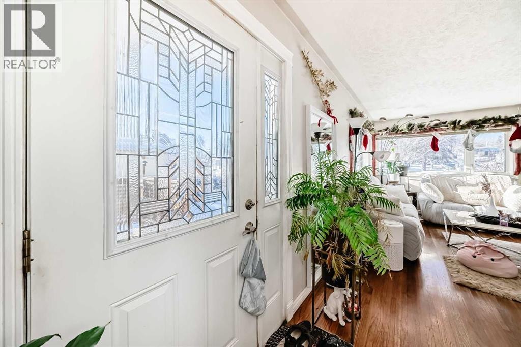 8222 Fairmount Drive SE — photo 4