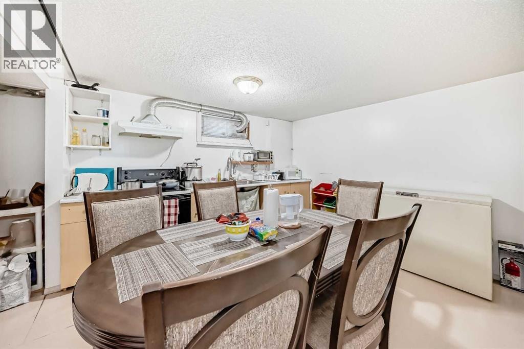 8222 Fairmount Drive SE — photo 32