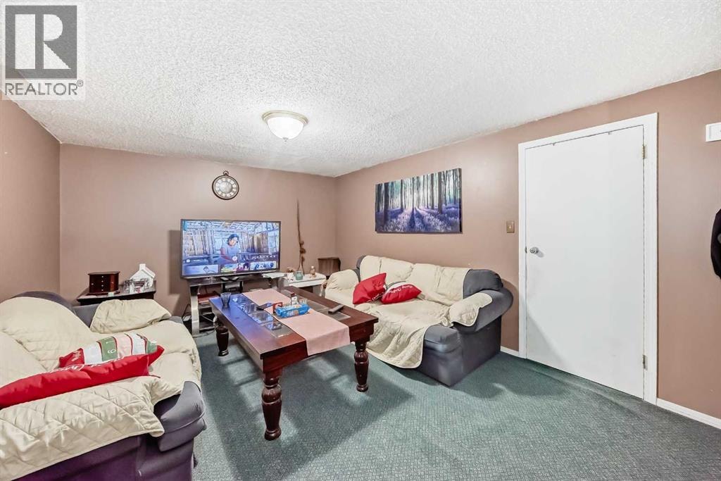 8222 Fairmount Drive SE — photo 28