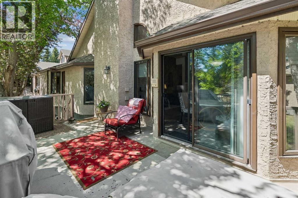 112 Oakbriar Close SW — photo 37