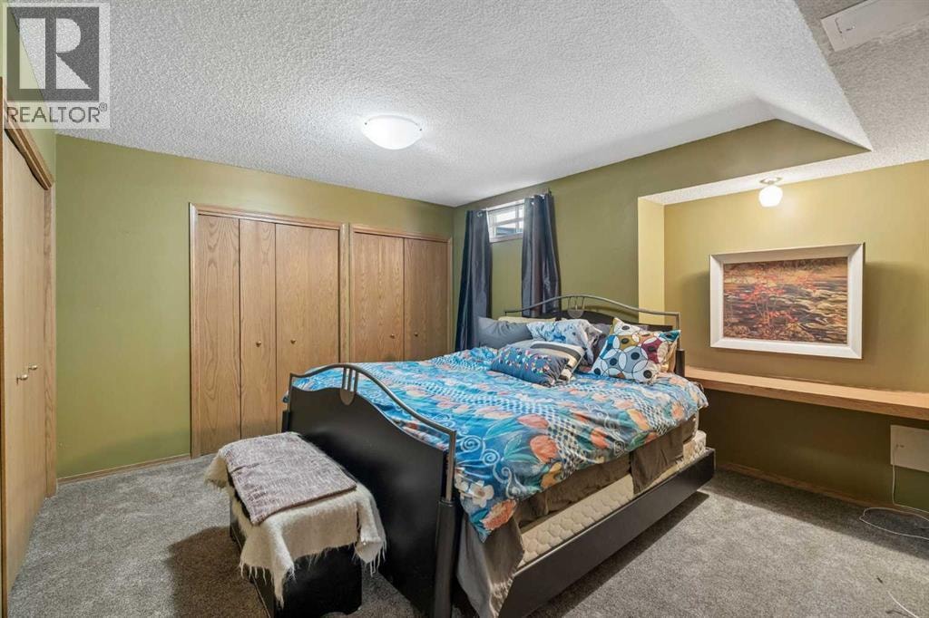 112 Oakbriar Close SW — photo 23
