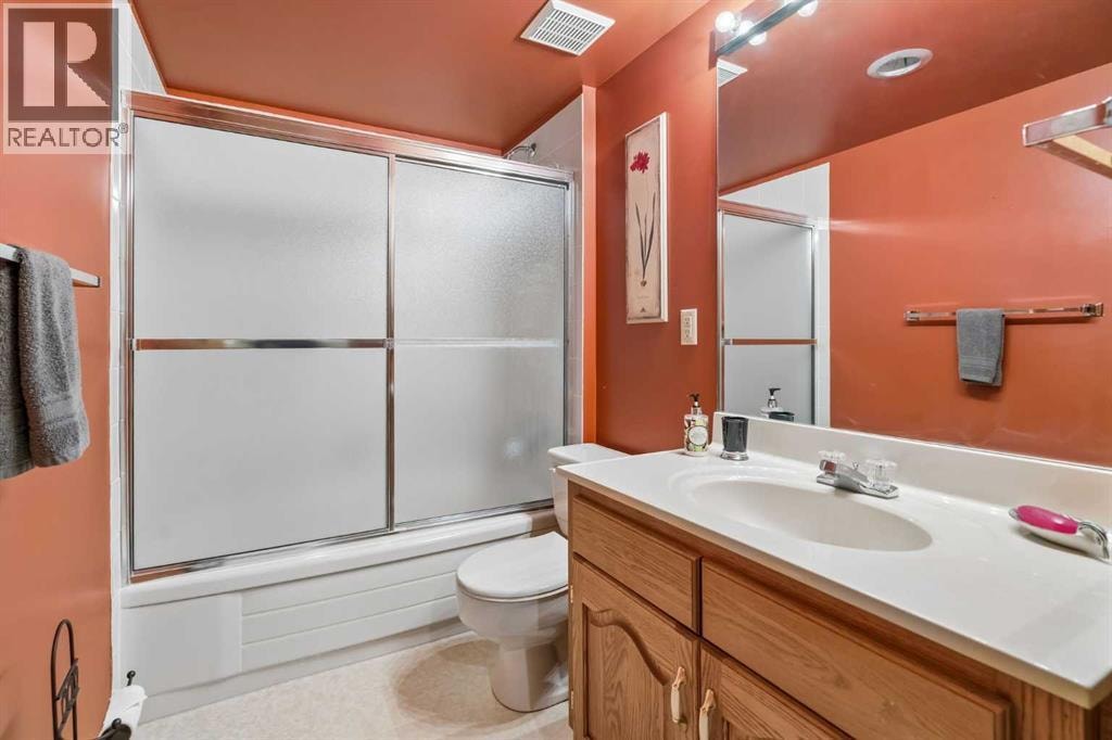 112 Oakbriar Close SW — photo 35