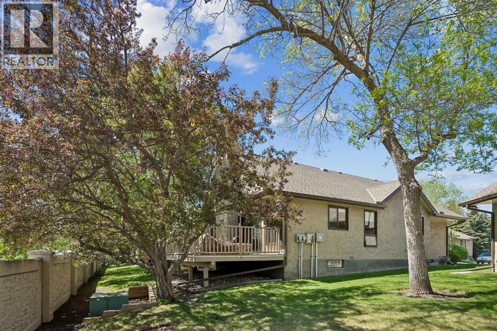 112 Oakbriar Close SW — photo 40