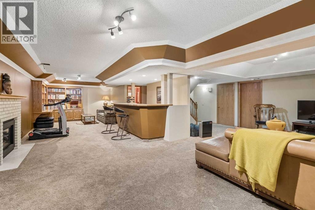 112 Oakbriar Close SW — photo 29