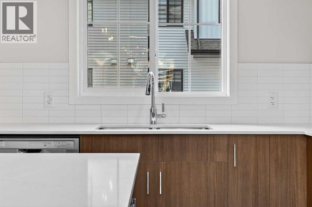 172 Hotchkiss Common SE — photo 12