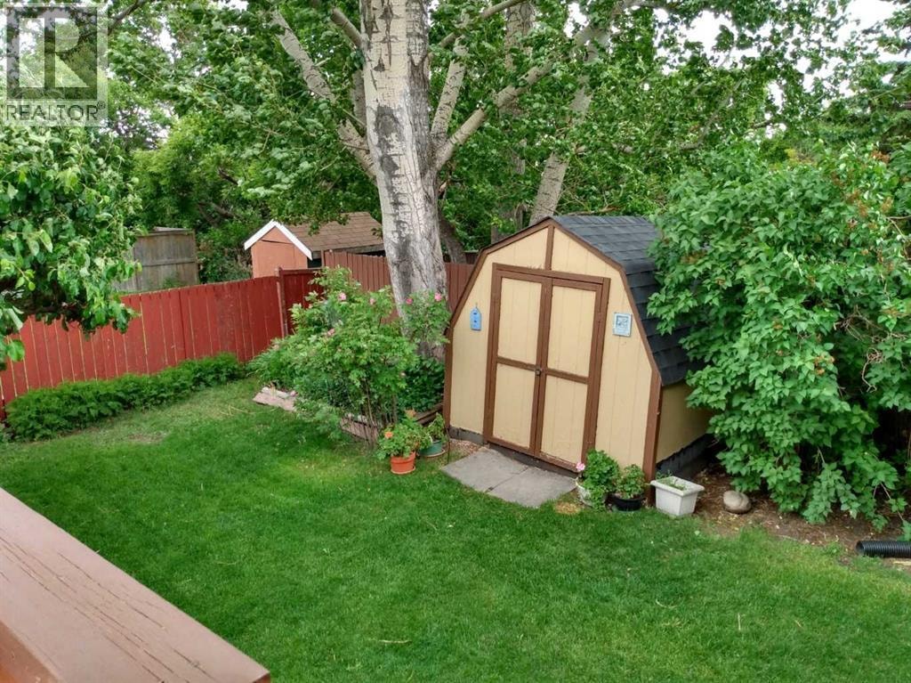 100 Doverglen Crescent SE — photo 18