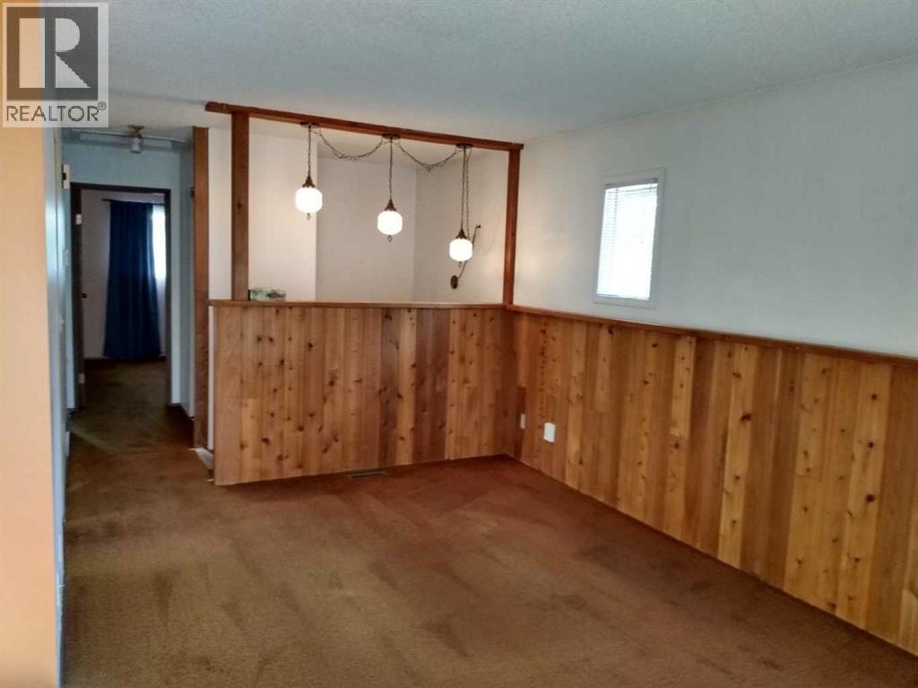 100 Doverglen Crescent SE — photo 3