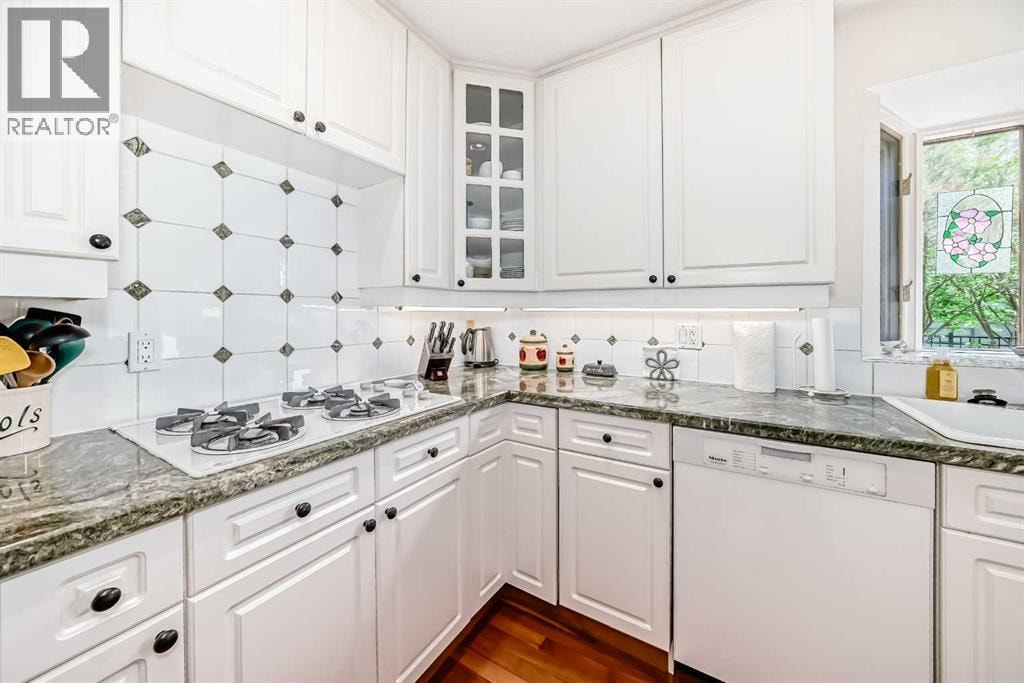 123 Varsity Estates Grove NW — photo 9