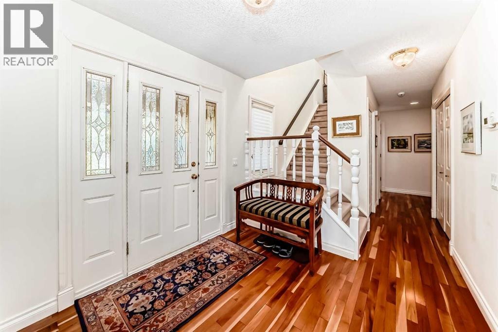 123 Varsity Estates Grove NW — photo 4