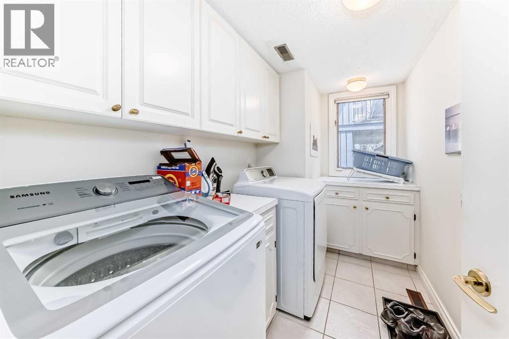 123 Varsity Estates Grove NW — photo 32