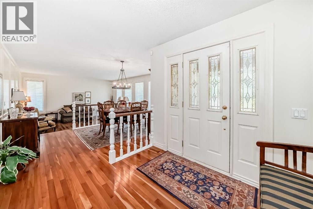 123 Varsity Estates Grove NW — photo 5