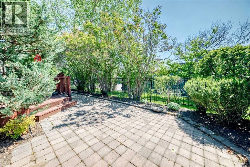 123 Varsity Estates Grove NW — photo 50