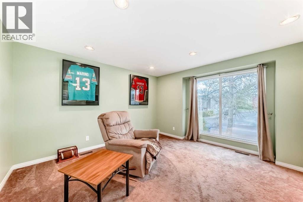 36 Castleglen Way NE — photo 6