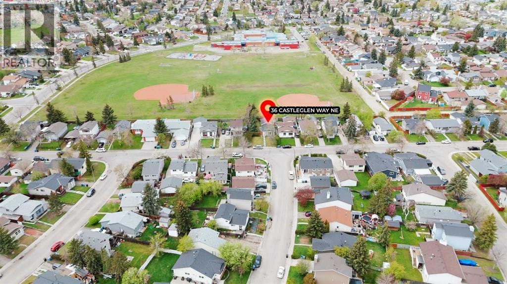 36 Castleglen Way NE — photo 40