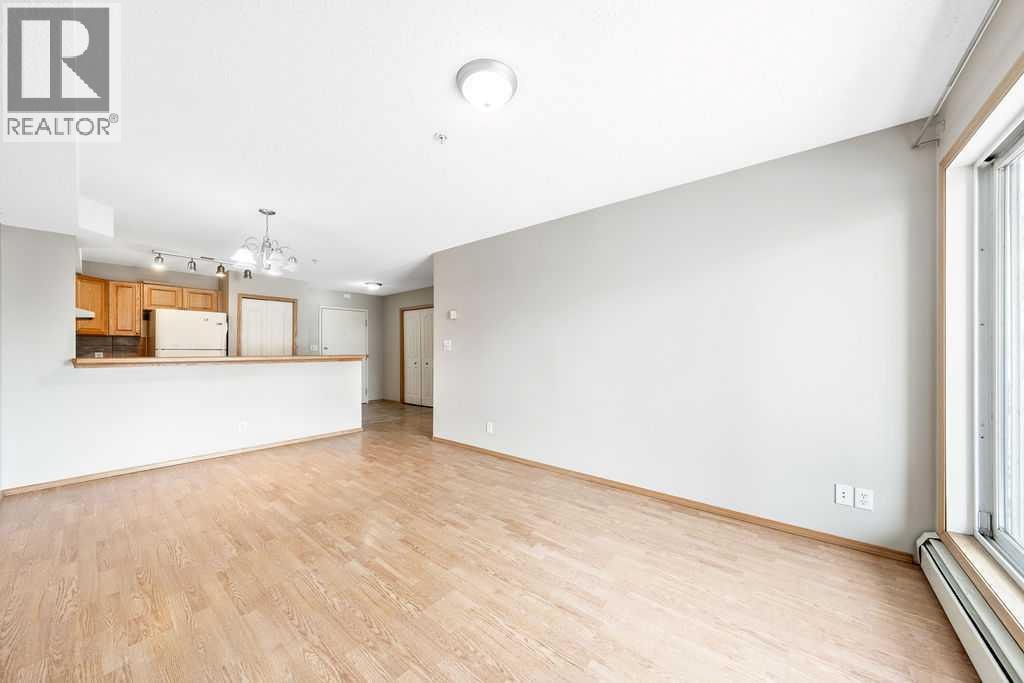 103, 92 Saddletree Court NE — photo 8