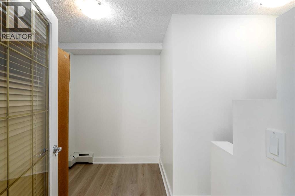 101, 655 Meredith Road NE — photo 15