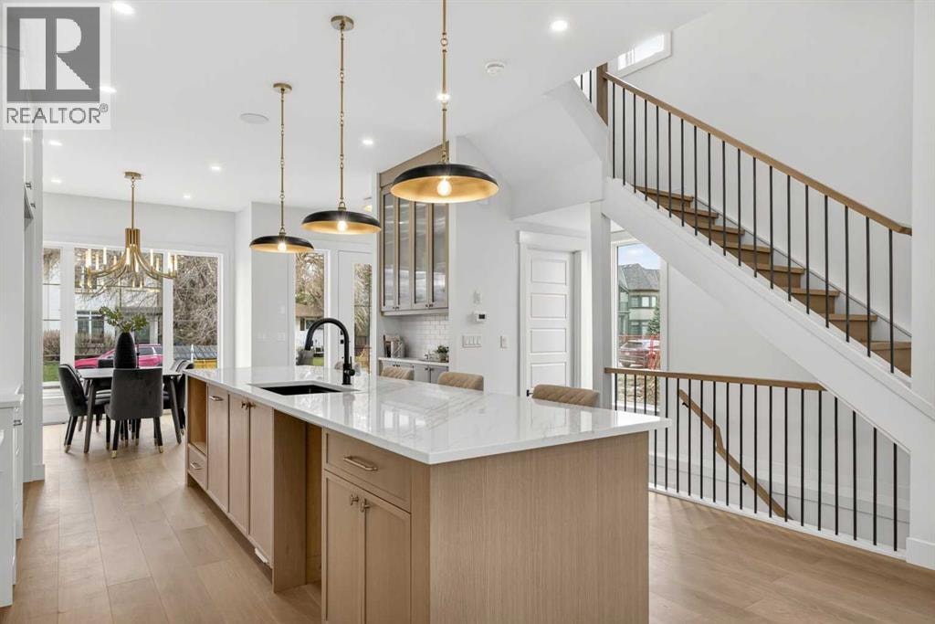 2533 2 Avenue NW — photo 9