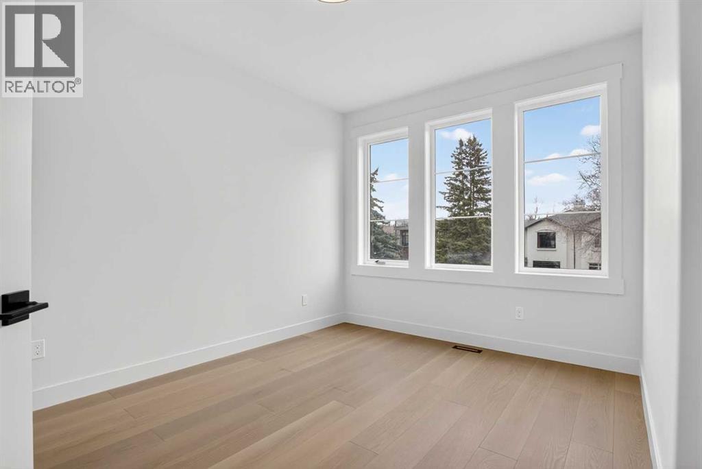 2533 2 Avenue NW — photo 24