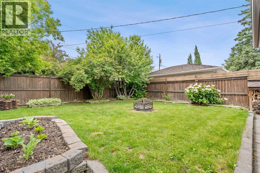 223 45 Street SW — photo 40