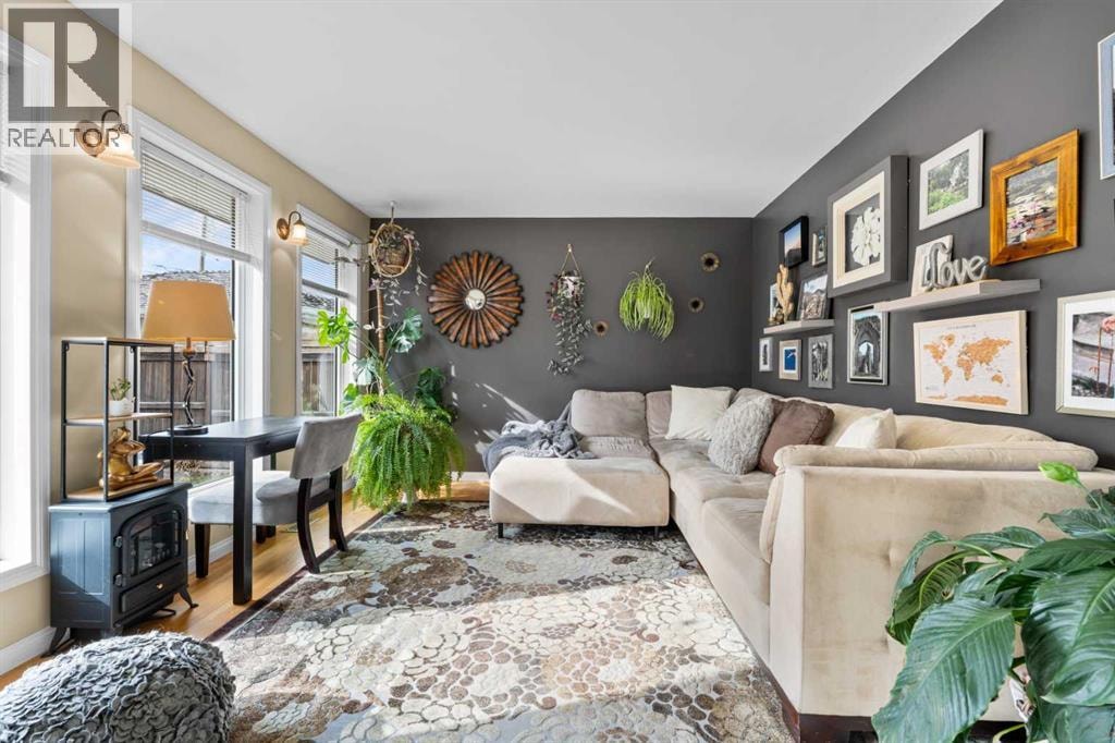 223 45 Street SW — photo 20