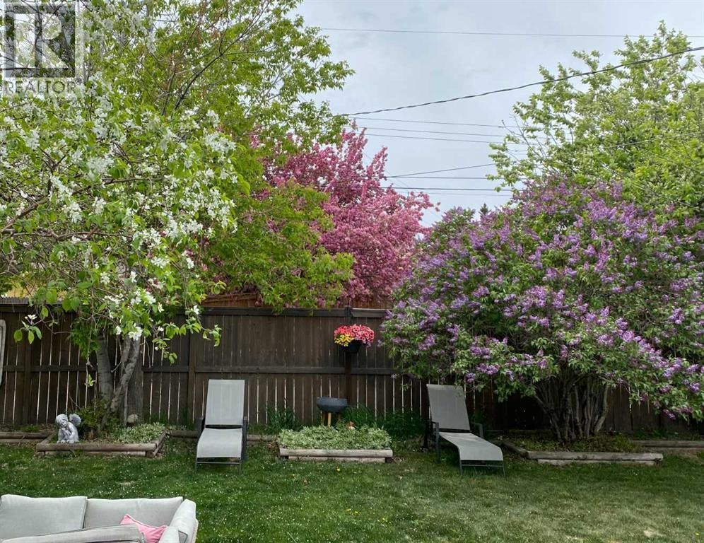 223 45 Street SW — photo 49