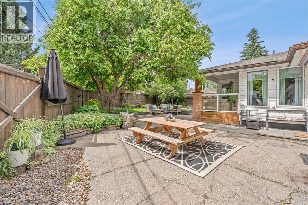 223 45 Street SW — photo 43