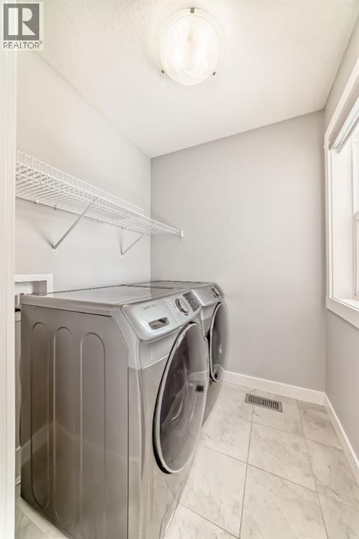 56 Nolanhurst Crescent NW — photo 30