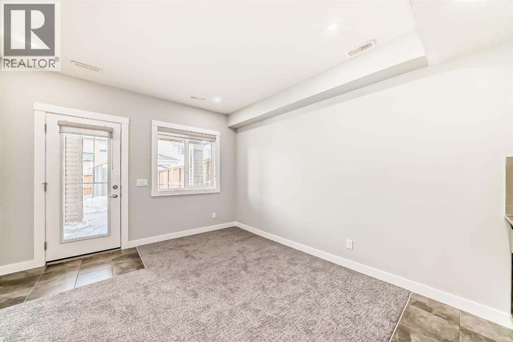 56 Nolanhurst Crescent NW — photo 32
