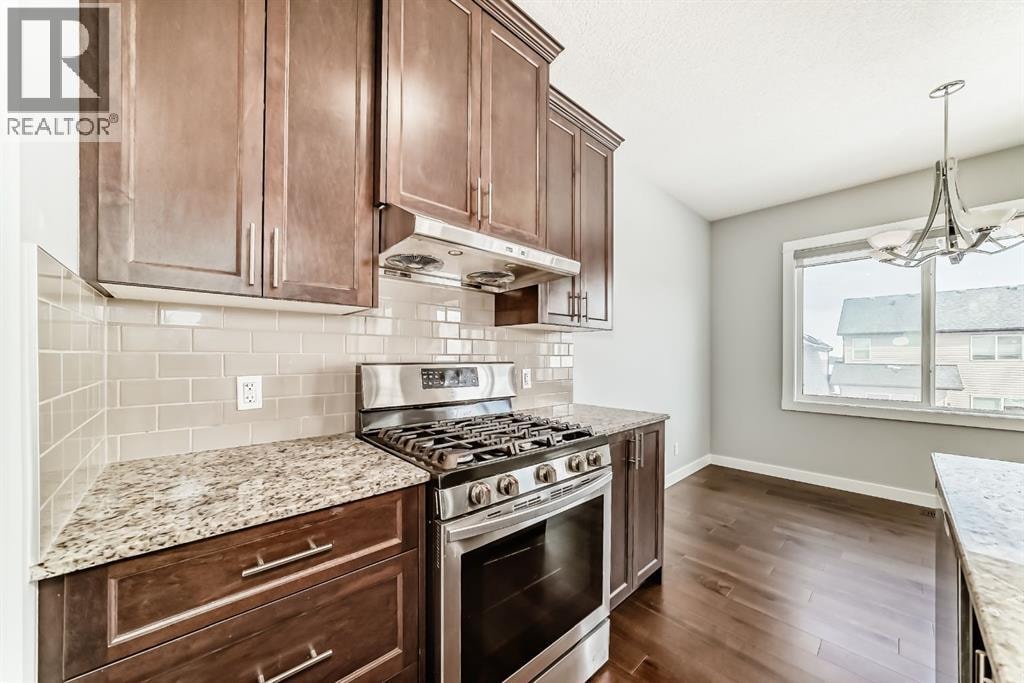 56 Nolanhurst Crescent NW — photo 8