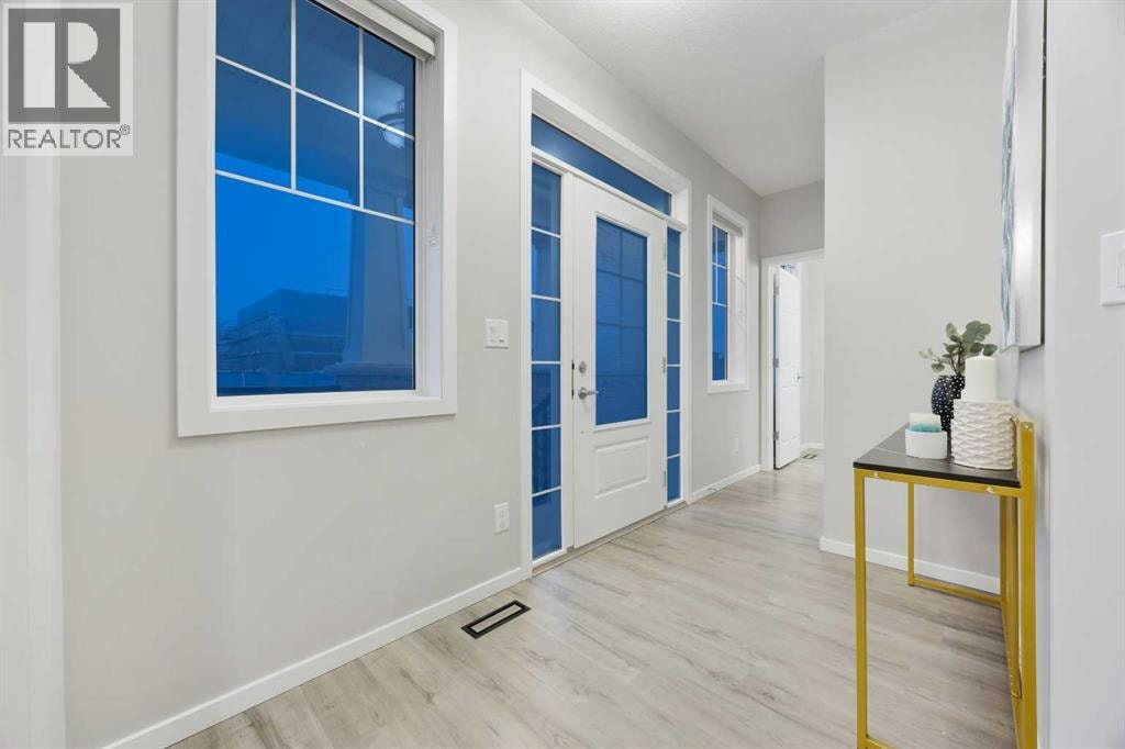 567 Osborne Drive SW — photo 10