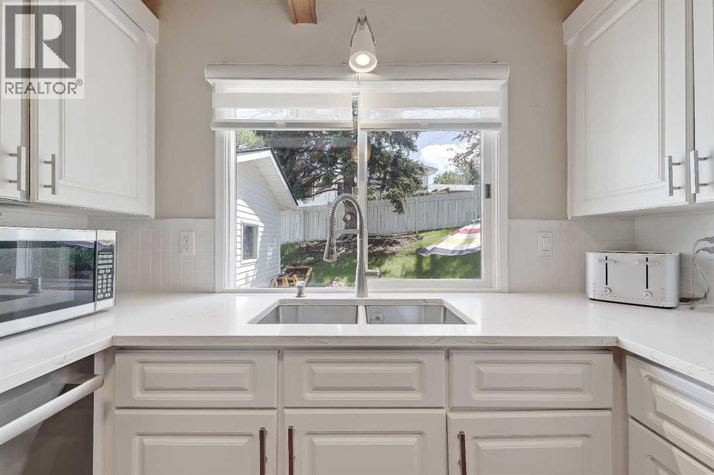 185 Springwood Drive SW — photo 4