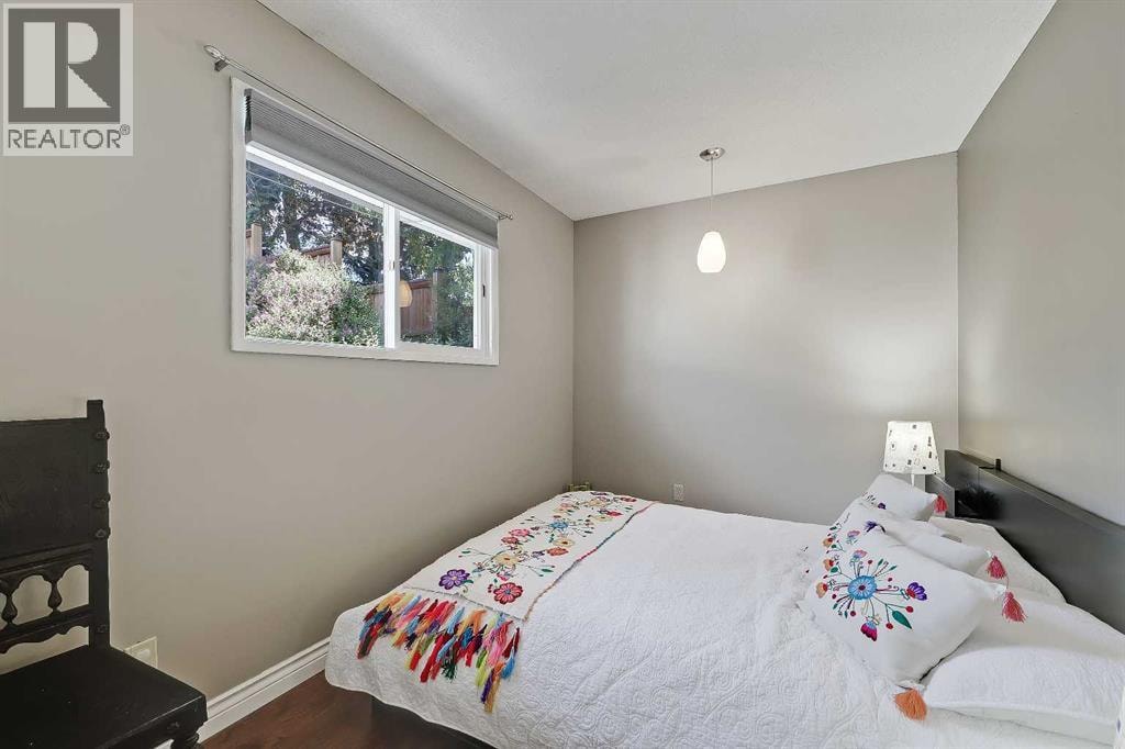 185 Springwood Drive SW — photo 13