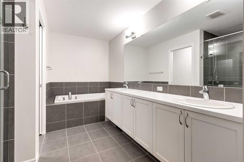 104 HILLCREST Avenue SW — photo 28