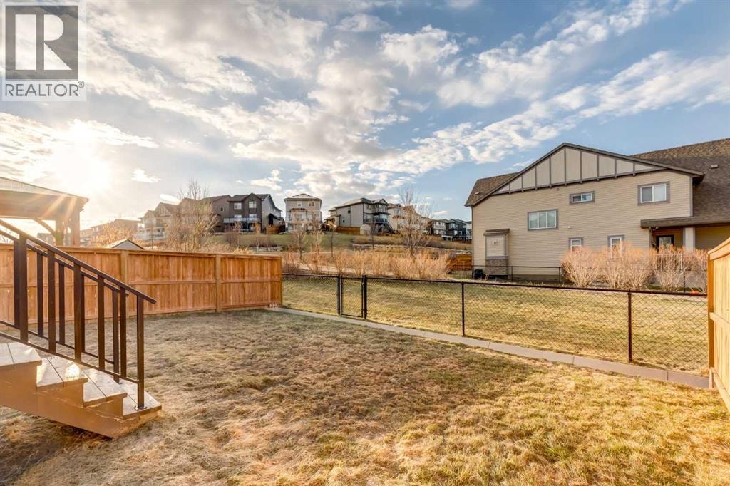 104 HILLCREST Avenue SW — photo 42