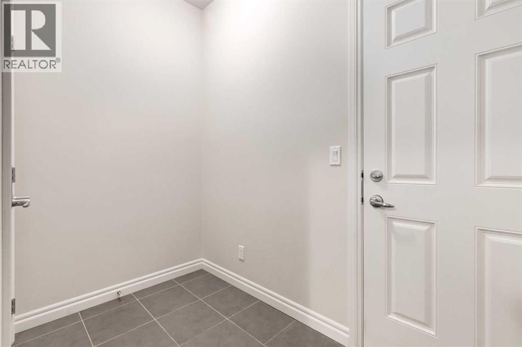 104 HILLCREST Avenue SW — photo 21