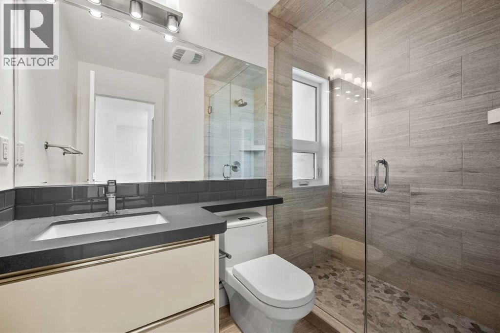 2412 28 Avenue SW — photo 31