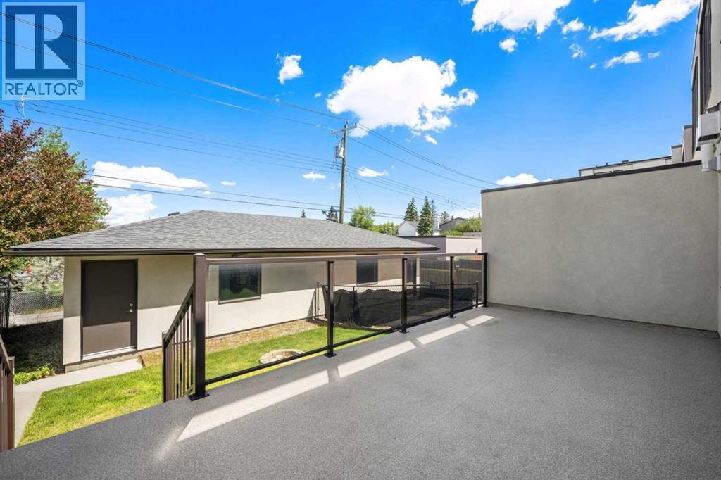 2412 28 Avenue SW — photo 40